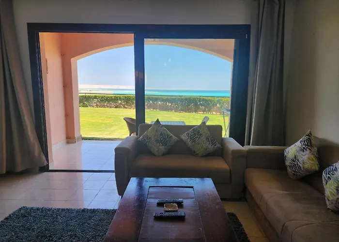 Doplex For Rent In The View 18 شقة